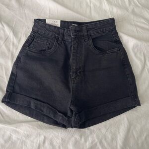 Cotton On Black High Rise Denim Shorts | Classic Everyday Staple size 4 NWT